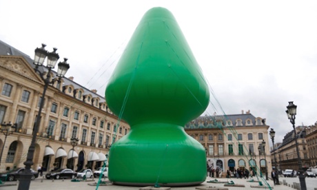 The Parisian buttplug Christmas tree.